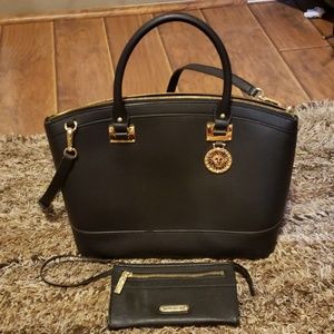 Black Anne Klein purse and wallet